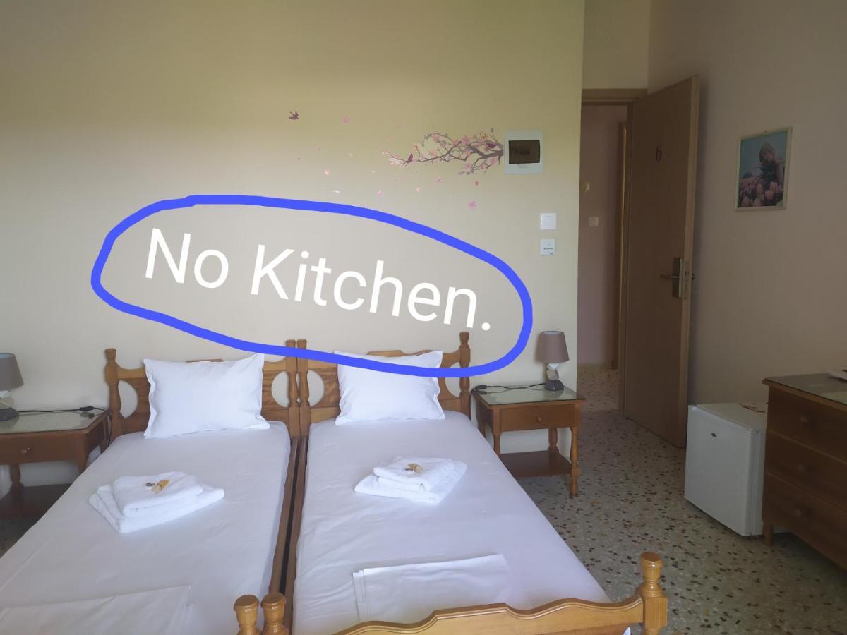 Finikas Rooms Agia Marina  Bilik gambar