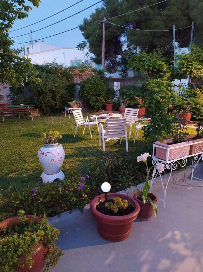 Finikas Rooms Agia Marina  Luaran gambar