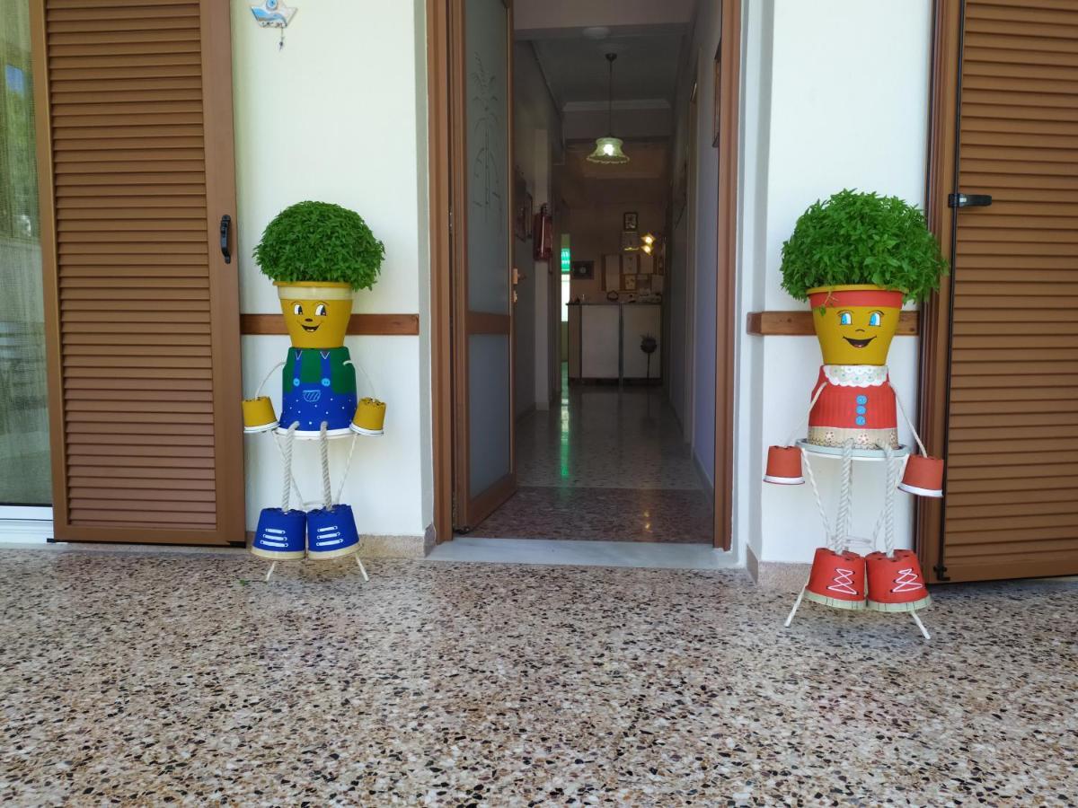 Finikas Rooms Agia Marina  Luaran gambar