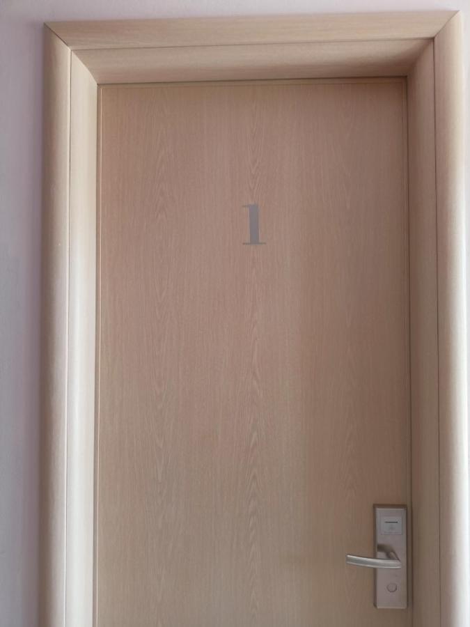 Finikas Rooms Agia Marina  Bilik gambar