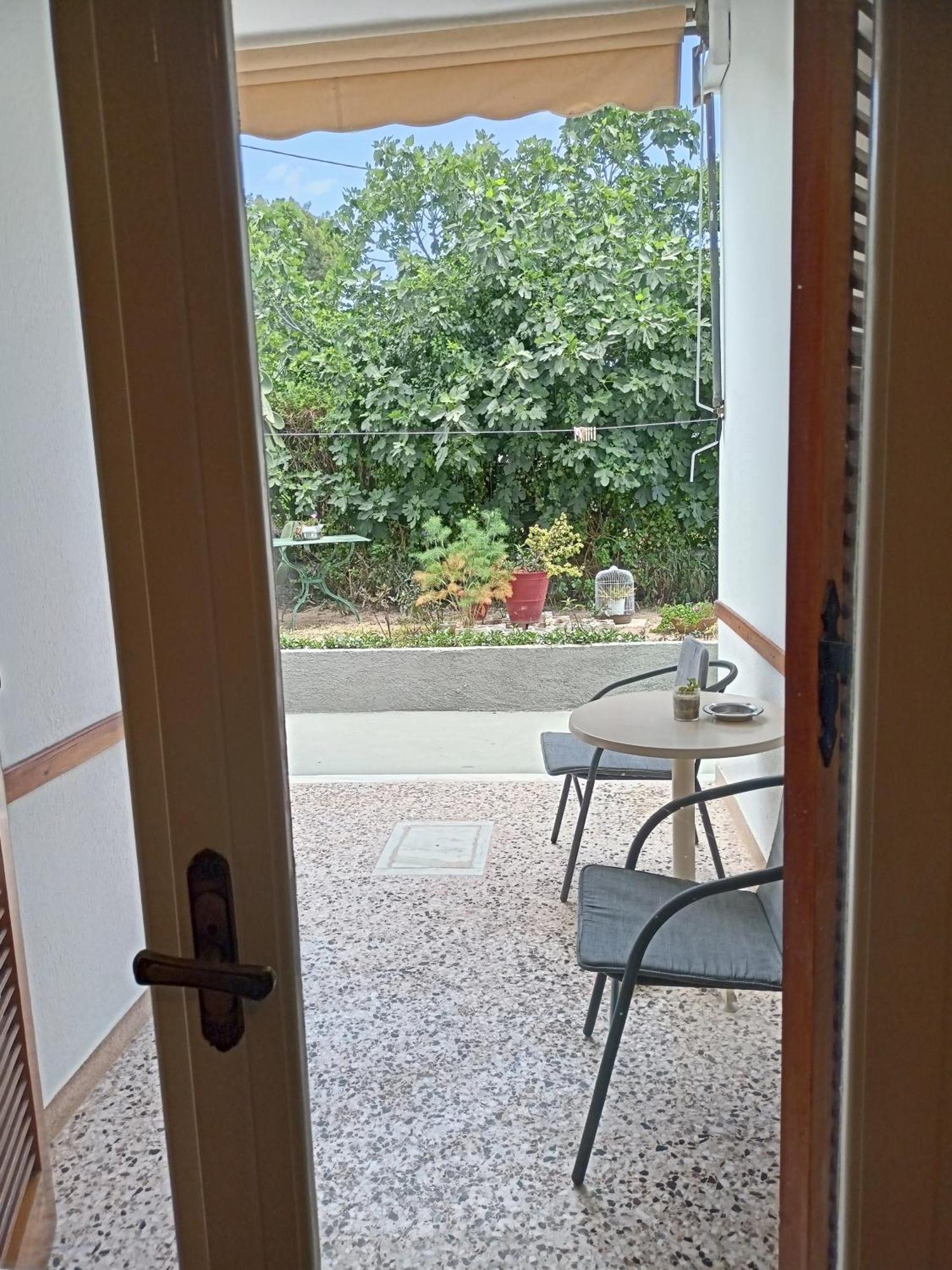 Finikas Rooms Agia Marina  Bilik gambar
