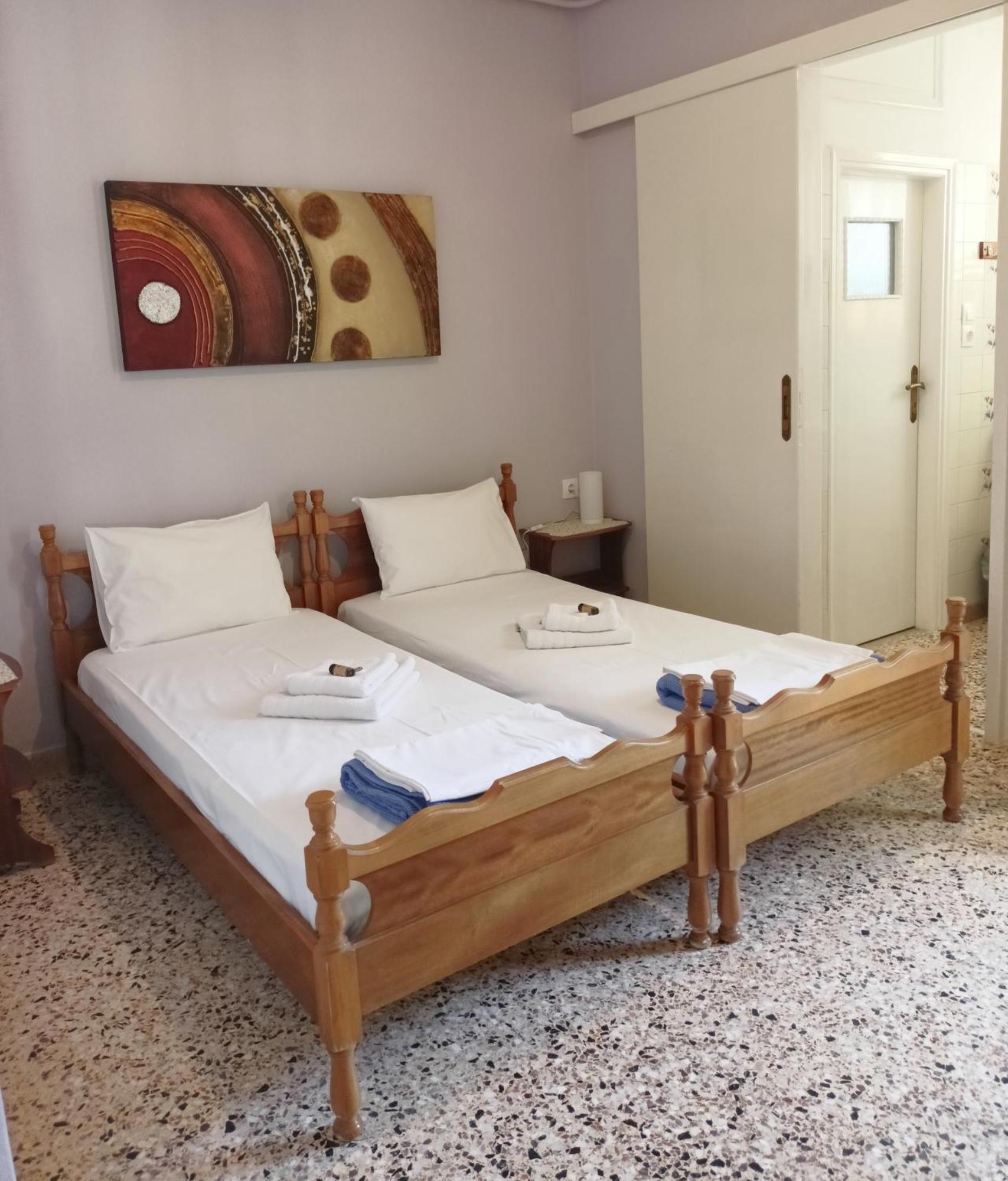 Finikas Rooms Agia Marina  Bilik gambar