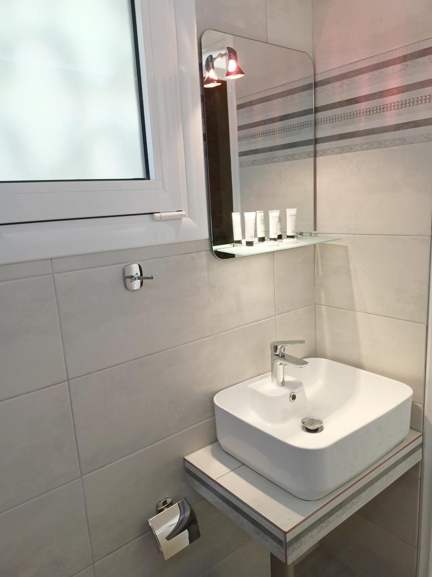 Finikas Rooms Agia Marina  Bilik gambar