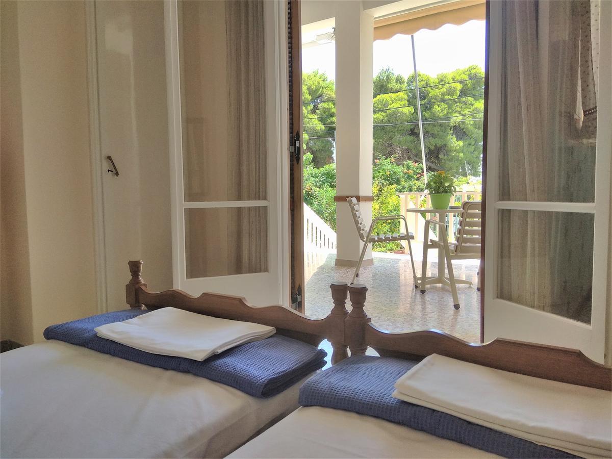 Finikas Rooms Agia Marina  Luaran gambar
