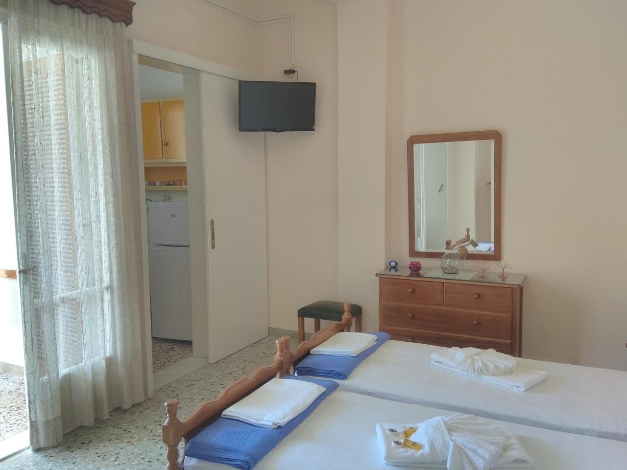 Finikas Rooms Agia Marina  Luaran gambar