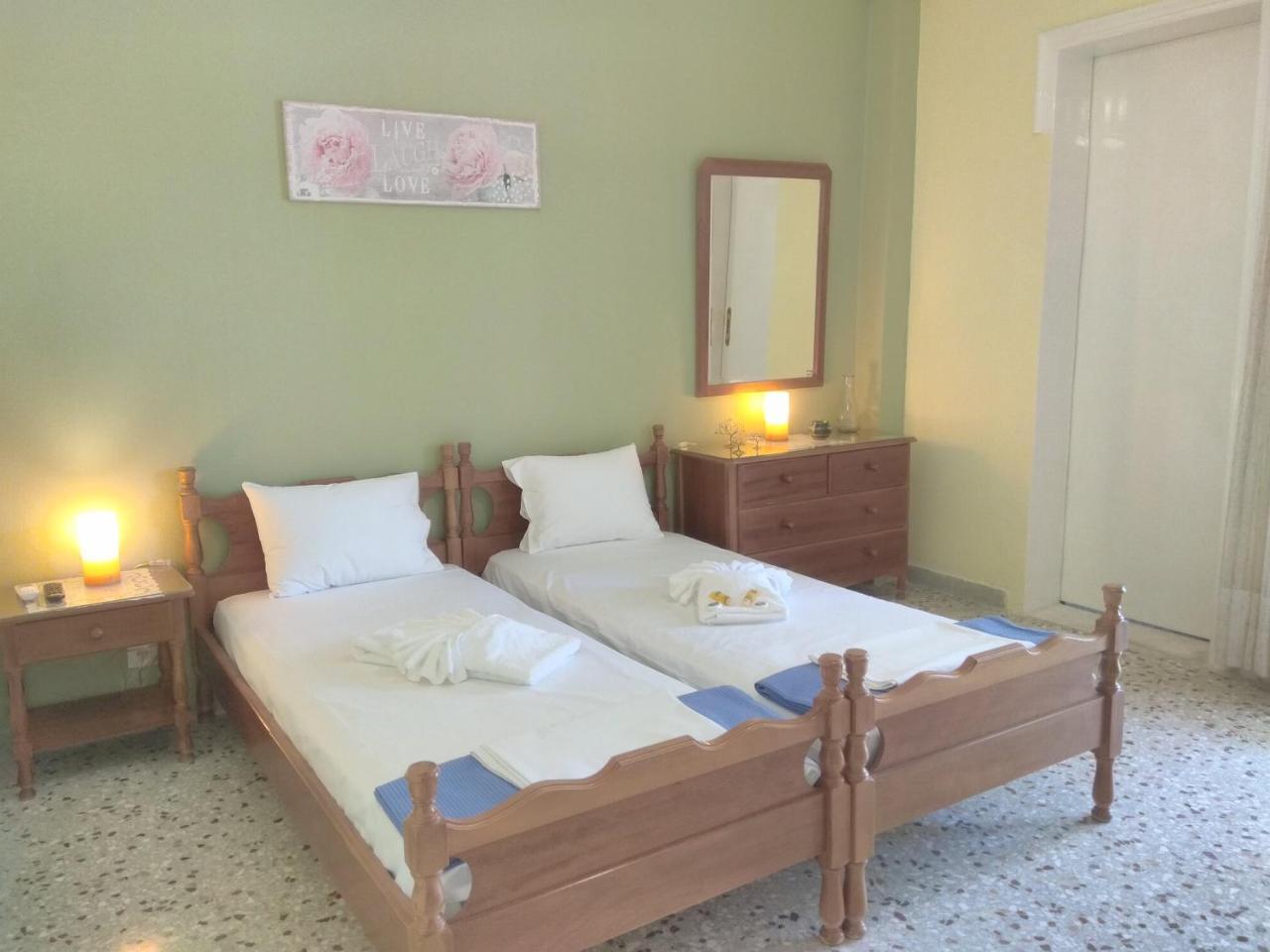 Finikas Rooms Agia Marina  Luaran gambar